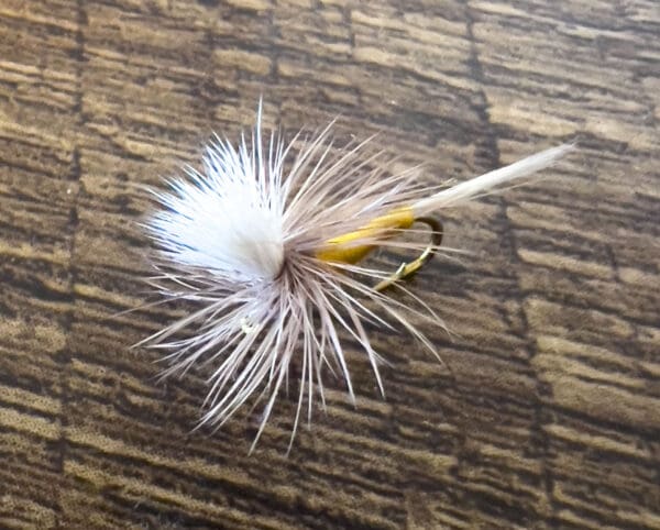 Sulpher Dun Parachute dry fly